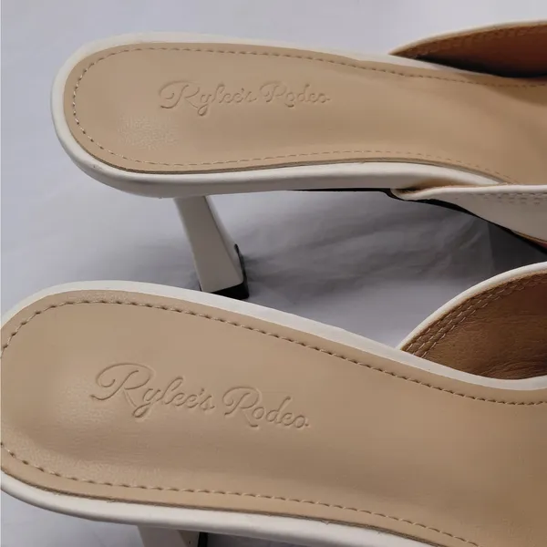 Rylee's Rodeo Western Heels Sz 10 Ivory Brown Pointed Toe Coastal Cowgirl Mules - Image 8