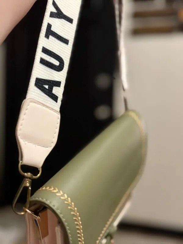 Source Unknown Olive Green and Dusty Pink Zip Wallet with Gold Stitching - Image 4