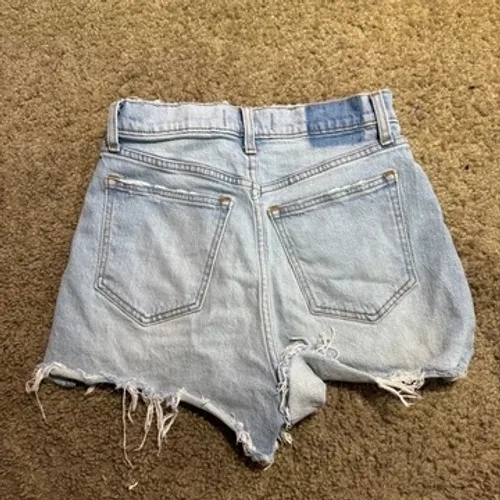 Abercrombie & Fitch Curve‎ Love High Rise Cutoff Denim Shorts Light Wash 25/0 - Image 4