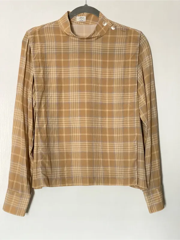 Wilfred Aritzia Henrietta Plaid Mock Neck Blouse Tan Brown - Image 2