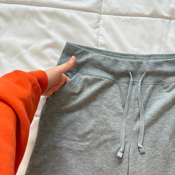 Athletic Works Heather Gray Lounge Shorts Womens Medium Drawstring Pockets - Image 2