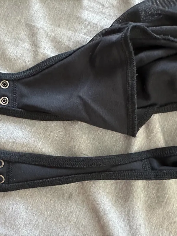 Abercrombie Black Long Sleeve Asymmetrical Wrap Bodysuit Size Medium - Image 9