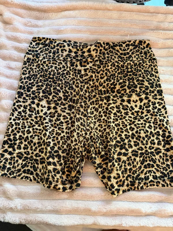 Fitz + Eddi Buckle Biker Shorts Large - Image 3
