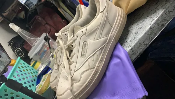 Reebok Womens Shoes White Sneakers Lace Up Size 7.5 Memory Tech - Image 5
