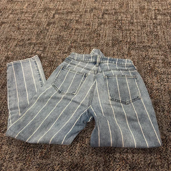 Pacsun Mom Jeans - Image 4