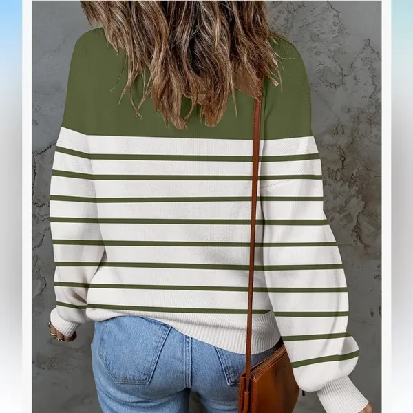 Boutique Brand Size Medium Green and White Turtleneck Long-Sleeve Sweater - Image 3