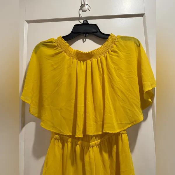 Show Me Your MuMu Sunny Yellow‎ Romper Size Small - Image 4