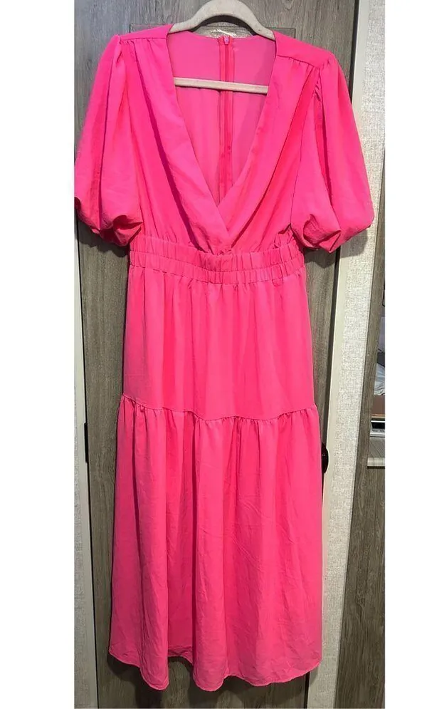 NEW Puff Sleeve V Neck A-line Flowy Tiered Midi Dress Barbie core L - Image 6