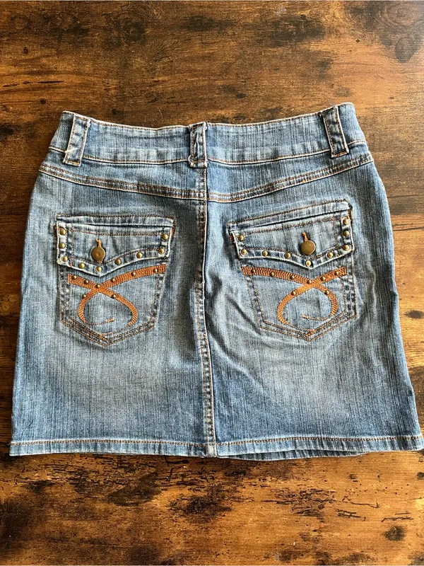•Cache denim studded mini skirt• Size 4 - Image 5