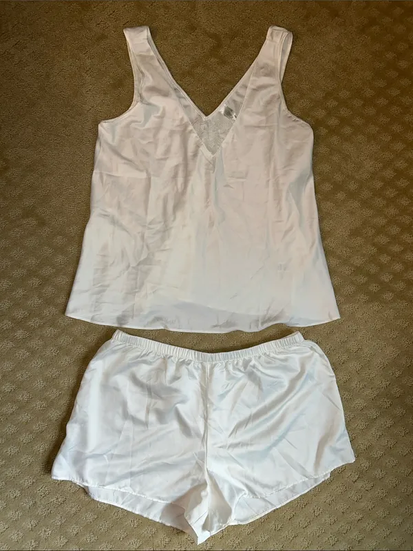 Flora Nikrooz White Lace-Trim Sleep Set - Tank & Shorts, Medium NWOT - Image 2