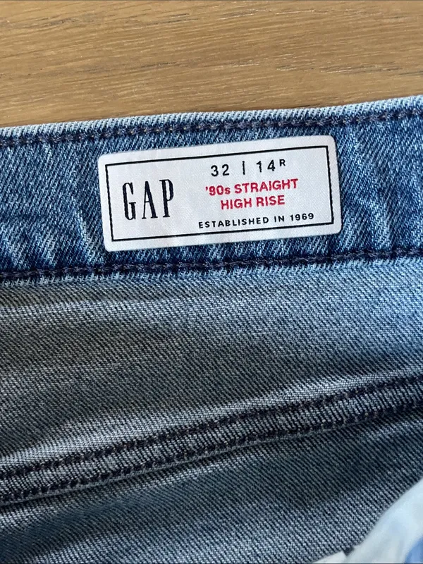GAP | High Rise '90s Straight Jeans Size 32/14R - Image 11