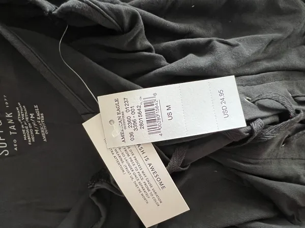 American Eagle Outfitters - Image 4
