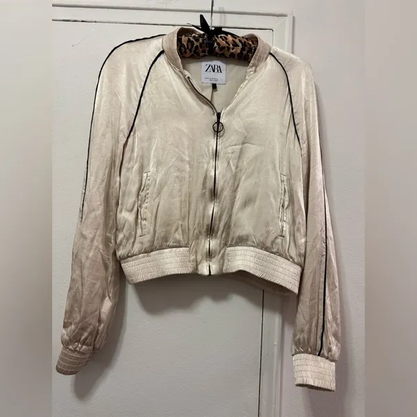 Celebrity Zara Satin Bomber Jacket Zip Down Cream XS - Image 4