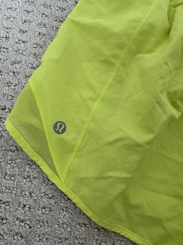 Lululemon Shorts Hot Hot - Image 3