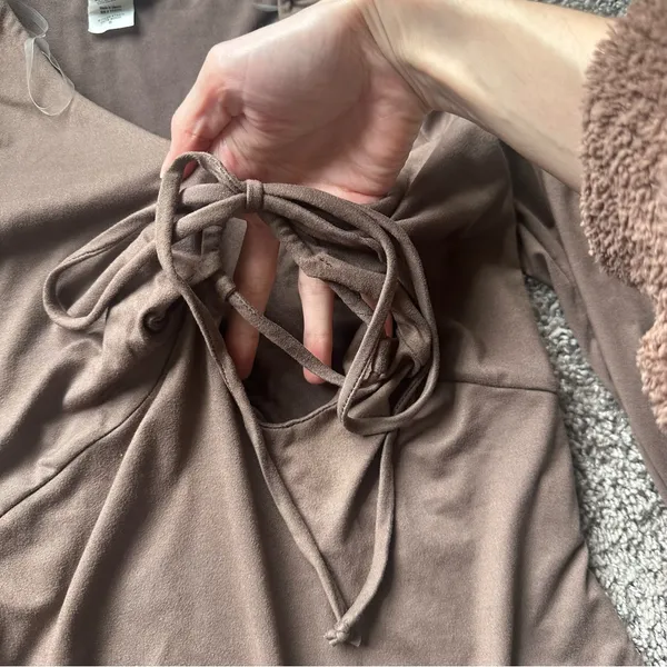 Le Lis Brown Long Sleeve Bodysuit - Image 3