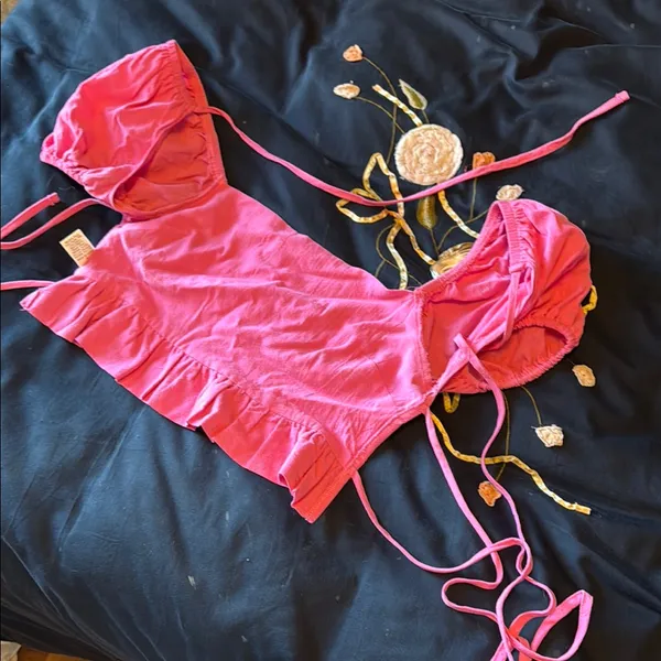 Pink Puff Sleeve Crop Top Size M - Image 2