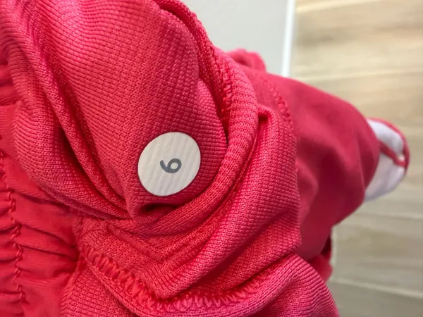 Lululemon Shorts Hotty Hot - Image 7