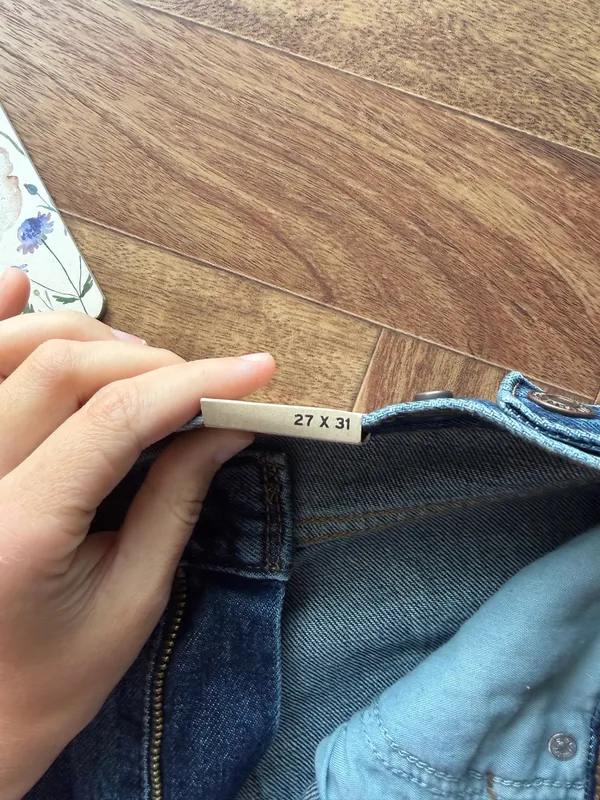 Levi’s Cinch Barrel Jeans - Image 7