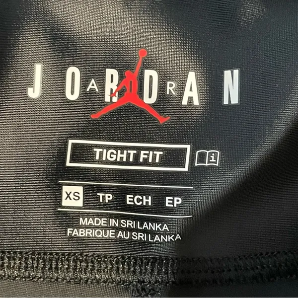 Nike Jordan Essential Pocket Bike Shorts - Image 10