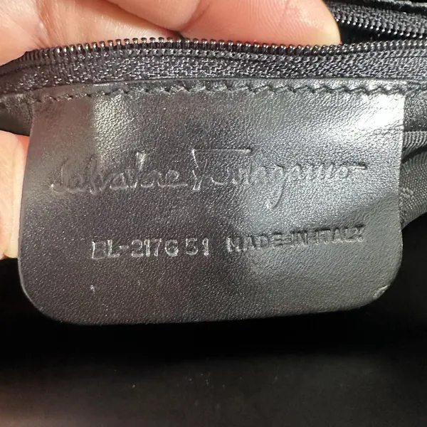 Salvatore Ferragamo Shoulder Bag Small Black Leather Italy Coin Purse - Image 6