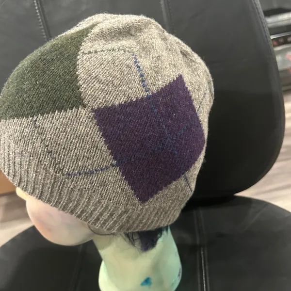 Ralph Lauren Color Block Knit Beanie in Gray and Green. Please see pic for flaws - Image 4
