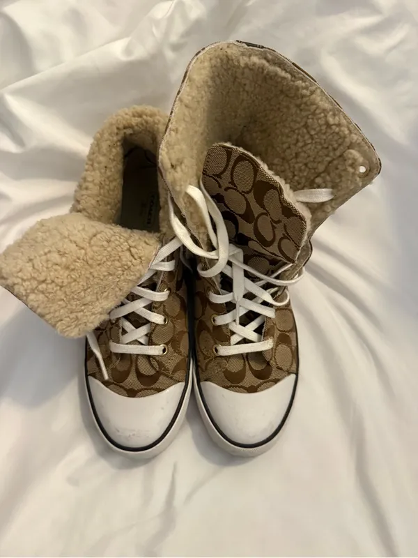 EUC Coach Bonney Shearling Brown and Tan Signature Monogram High Top - Image 2