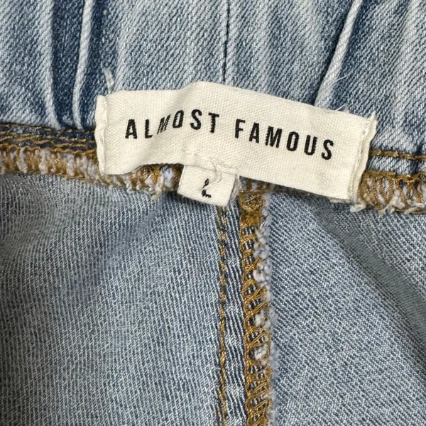 Almost Famous Womens Light Wash Denim Cargo Joggers Light Blue Size L - Image 4