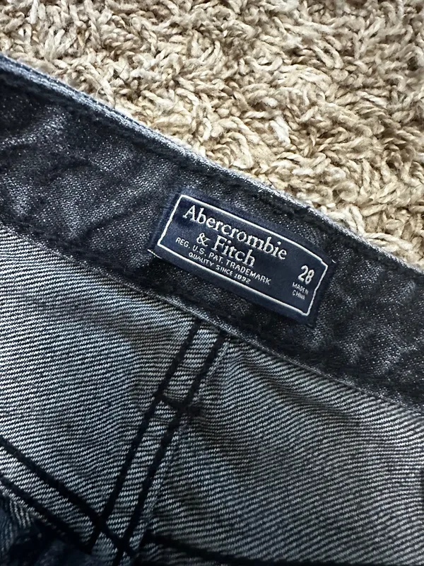 Abercrombie black Jean skirt with floral detail - Image 5