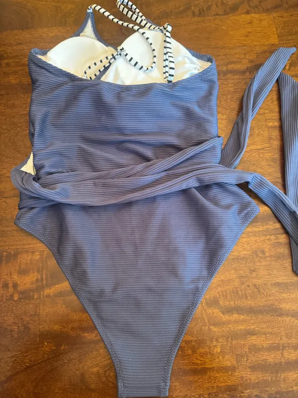 Cupshe One-Piece Cut-Out - Image 3