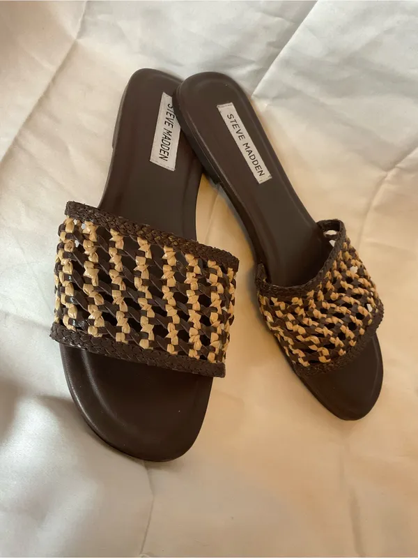 Steve Madden Brown and Tan Woven Slide Sandals size 7.5 - Image 3