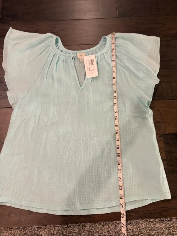 New With Tags Evereve Roan & RyanElliott Gauze Split Neck Top Sz M - Image 6