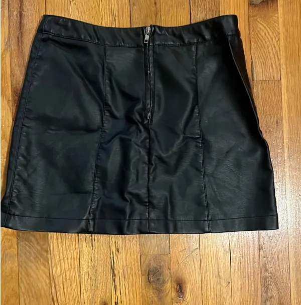 Forever 21 Black Leather Skirt - Image 2