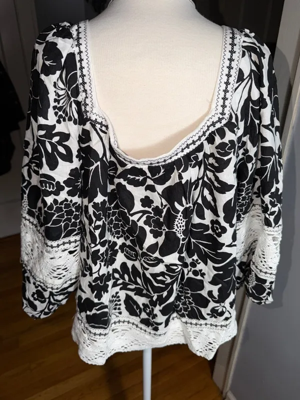 Rachel Zoe Black and White Floral Square-Neck Blouse - Image 7