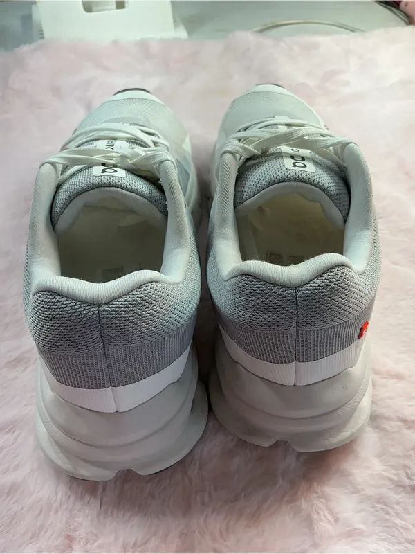 On Running White Cloudrunner Women's Athletic Shoes c129 Size undefined - Image 4