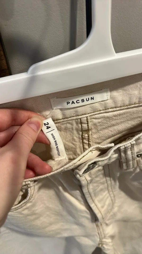 PacSun High-Rise Bootcut Jeans Cream - Image 3