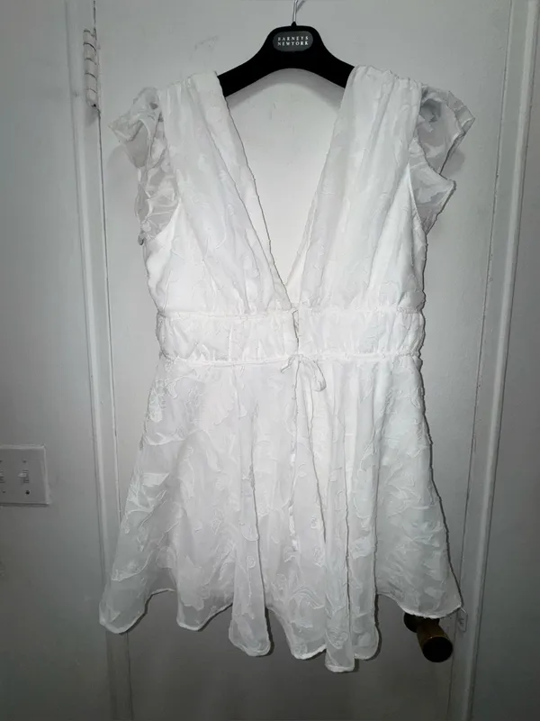 NWT Lulus All About The Flowers White Burnout Floral Ruffled Romper XL - Image 6