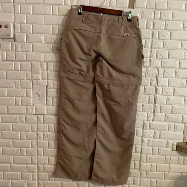 The North Face women's. Convertible Pants Beige Cargo Shorts Hiking Outdoor - Image 2