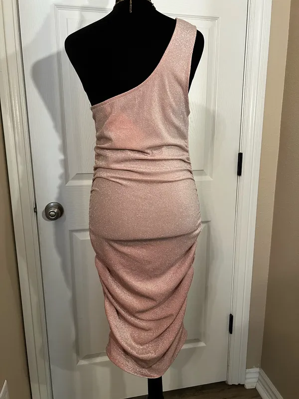 Glitter pink one-shoulder bodycon evening dress - Image 4