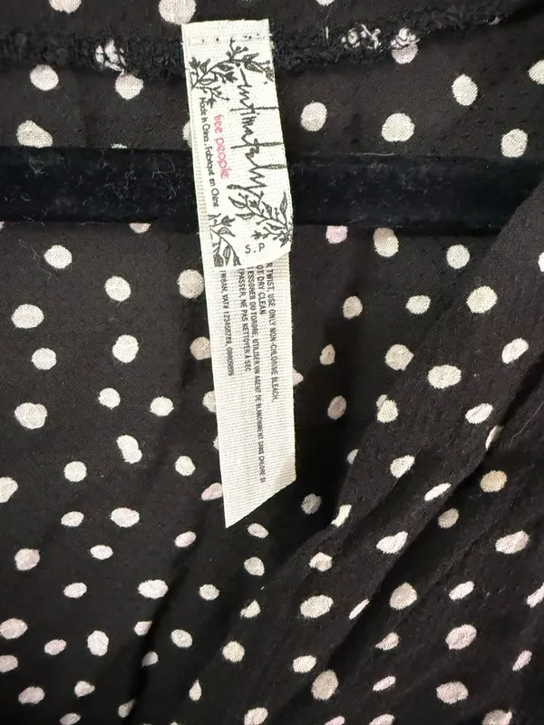 Free People Black and White Polka Dot Long Sleeve Blouse Women size Small - Image 4