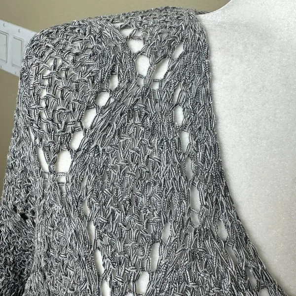 NWT VERTE Boutique Open Weave Crochet Grey Knit Sweater - S/M - Image 10