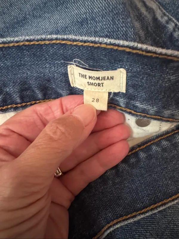 Madewell MomShortsBlue High-Rise Frayed Denim Shorts - Image 5