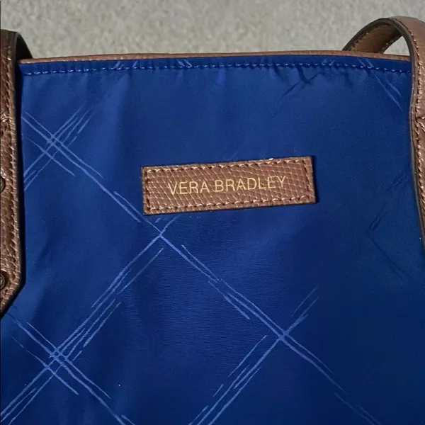 Stylish Blue and Green Vera Bradley Tote Bag - Image 4
