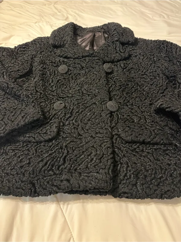 Lustrelam by Halldon LTD Vintage Curly Persian Classic Black Peacoat - Size M? - Image 5