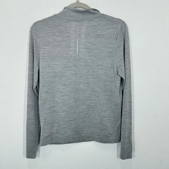 New Balance Women's Heather Gray Quarter Zip Long Sleeve Running Top‎ NWT - Image 4