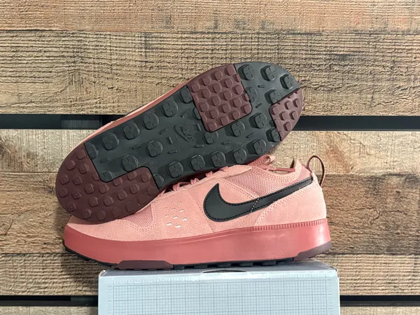 Unisex style Nike sneaker, but women’s size 8 - Image 6