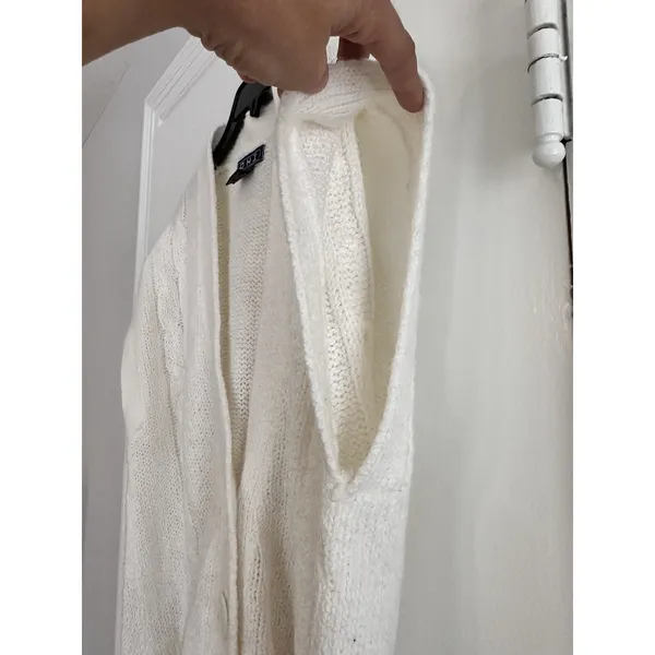 White Women's Sleeveless Cable Knit Cardigan. Chinky. Oversized. Large Buttons. - Image 5
