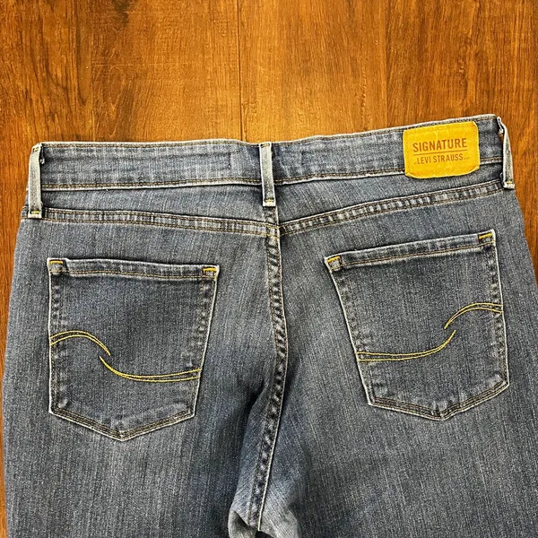 Levi's Signature Mid-rise Bootcut Jeans (10L - 30 x 34) - Image 5