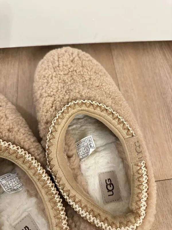 UGG Tazz Braid Fur Clog Platform Slippers in Beige Size US 6 - Image 6