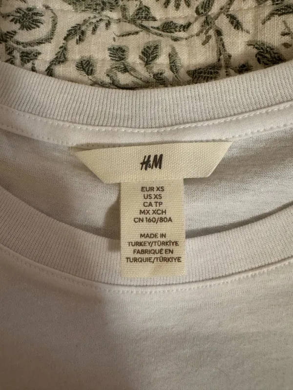 H&M White Eyelet Puff Embroidered Sleeve Top - Image 2