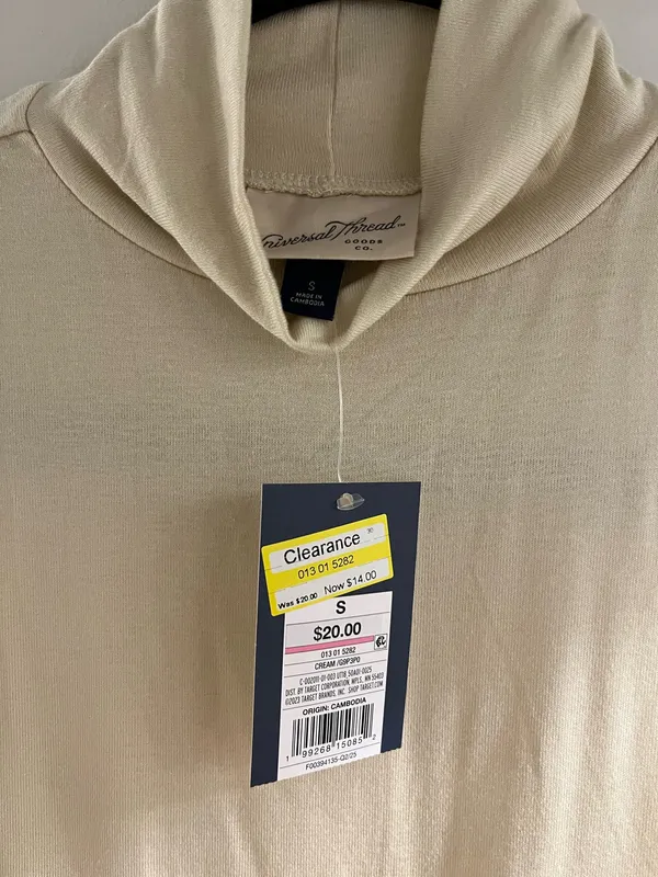 Universal Threads Mock Neck Sleeveless Top - Image 3